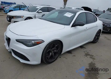 2017 Alfa Romeo Giulia Ti Rwd z USA, uszkodzony, nr VIN ZARFAECNXH7549497